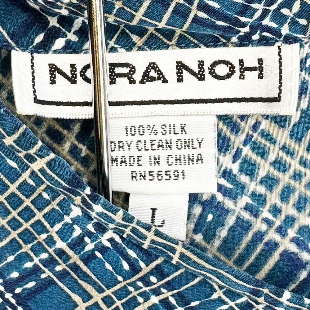 NORA NOH 100% Silk Crew Neck Tee Blouse • Large • blue white tan boho indie chic